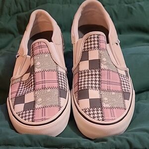 Vans Gray Athletic Shoes with Distinctive Patterned Upper